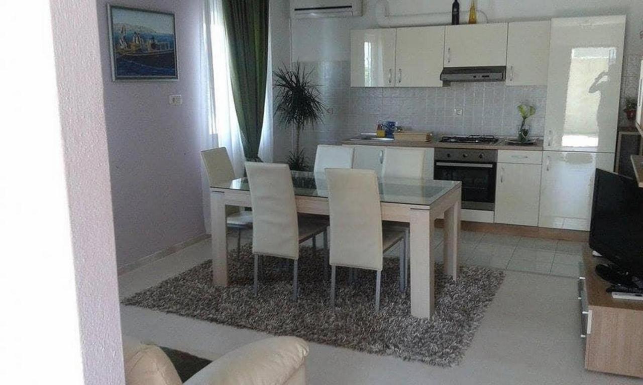 Apartman Kristina Trogir Eksteriør bilde